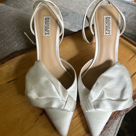 Badgley Mischka Ivory Satin Heels bridal